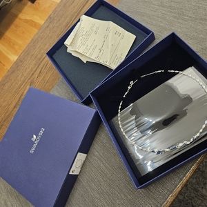 BNIB Swarovski all around necklace full set